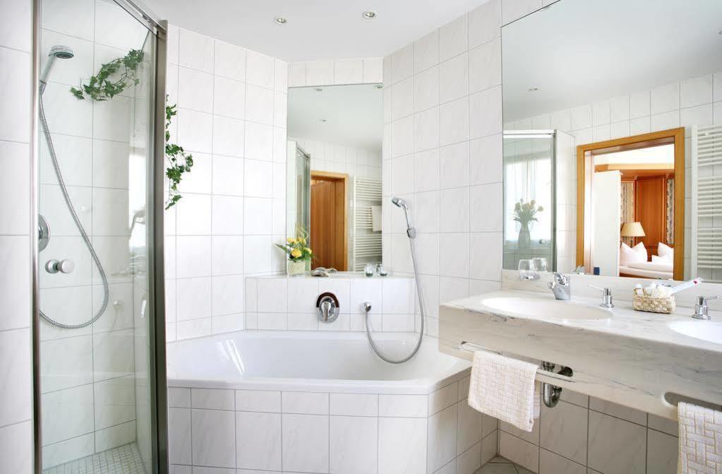 Hotel Zum Weissen Roessel Walldorf  Zewnętrze zdjęcie