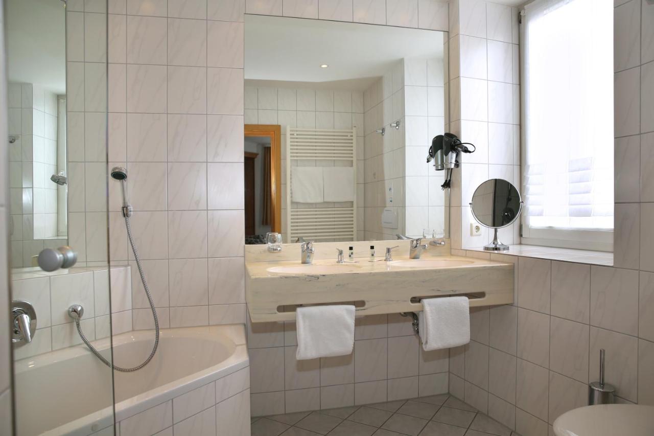 Hotel Zum Weissen Roessel Walldorf  Zewnętrze zdjęcie