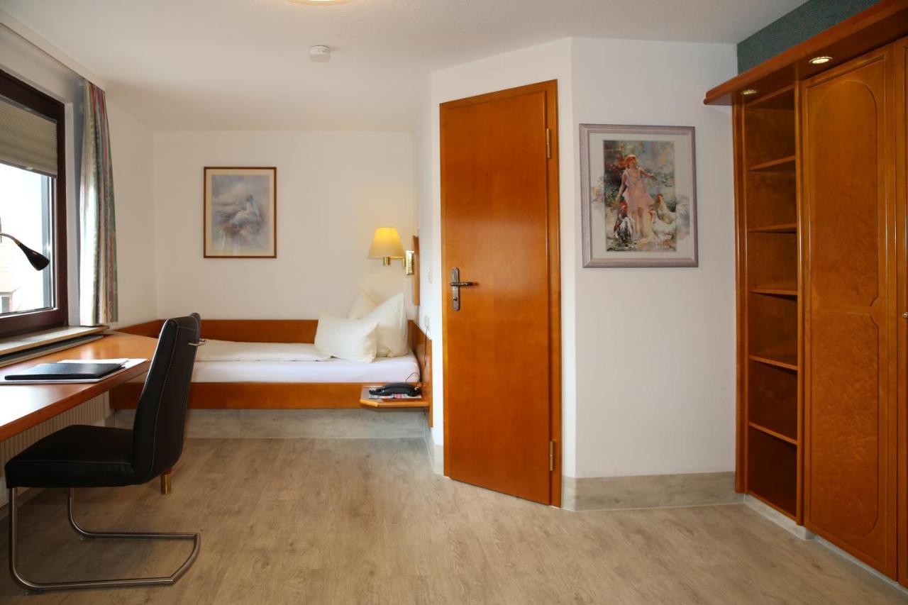 Hotel Zum Weissen Roessel Walldorf  Zewnętrze zdjęcie