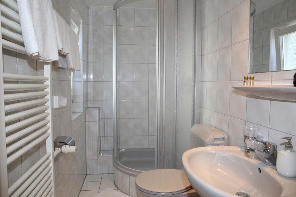 Hotel Zum Weissen Roessel Walldorf  Zewnętrze zdjęcie